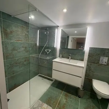 Loft Atypique Au Coeur De La דירה